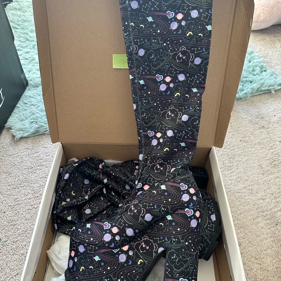 Dollskill YRU CARE BEARS platform boots - Picture 7 of 7